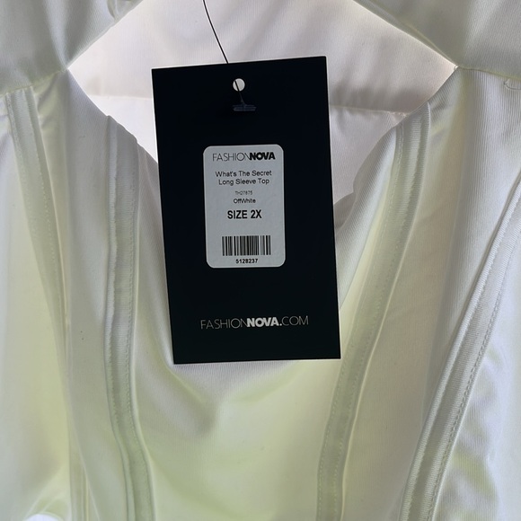 Fashion Nova Off White Top - Picture 3 of 3